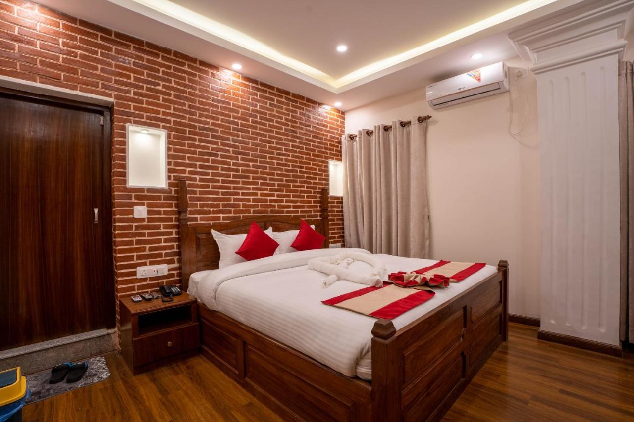 Airport Himalaya Boutique Hotel Kathmandu Buitenkant foto