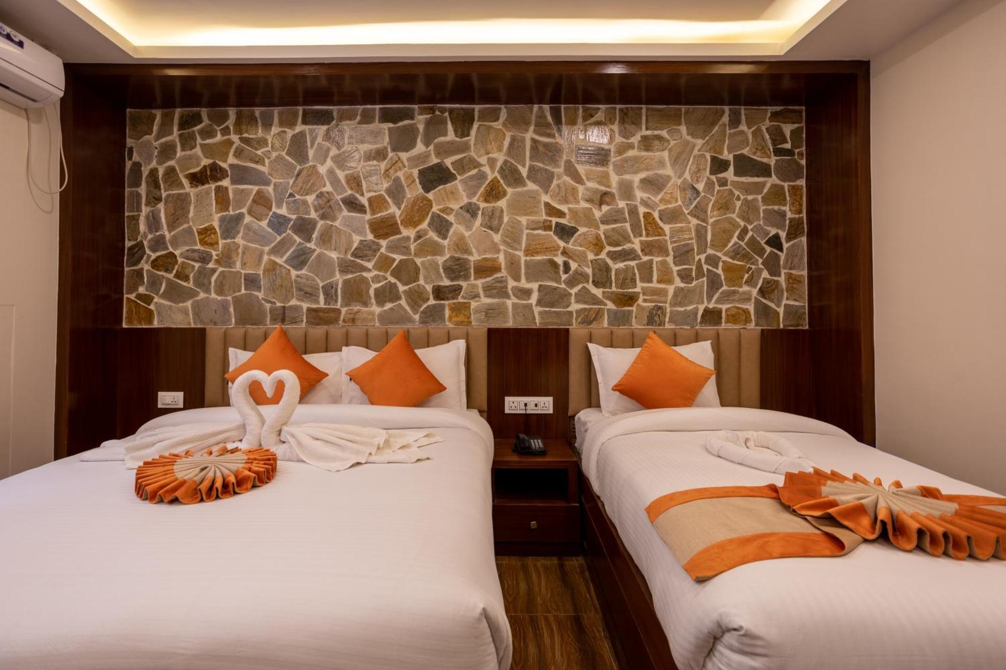 Airport Himalaya Boutique Hotel Kathmandu Buitenkant foto