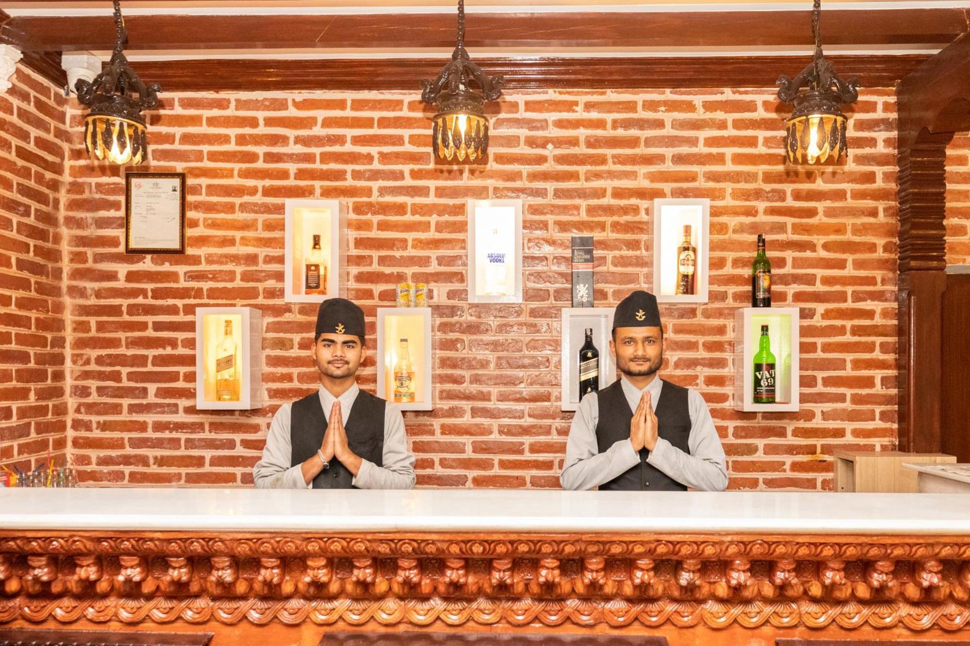 Airport Himalaya Boutique Hotel Kathmandu Buitenkant foto